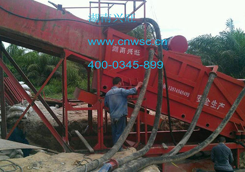 振動(dòng)選金溜槽 于非洲-加納 工作現場(chǎng) 